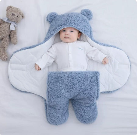 Baby Hugging Bag Newborn Room Quilt Luvioré